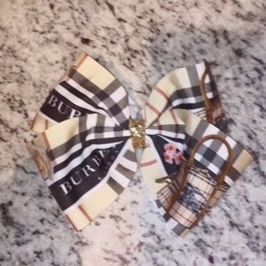 Large Burberry themed hair bow